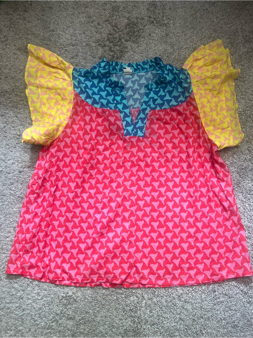 ivy jane Pink, Yellow & Blue Colorblock Flutter Sleeve Blouse